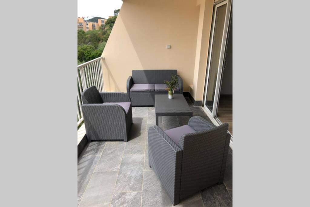 Spacieux Studio Entierement Renove Ajaccio  Exterior photo